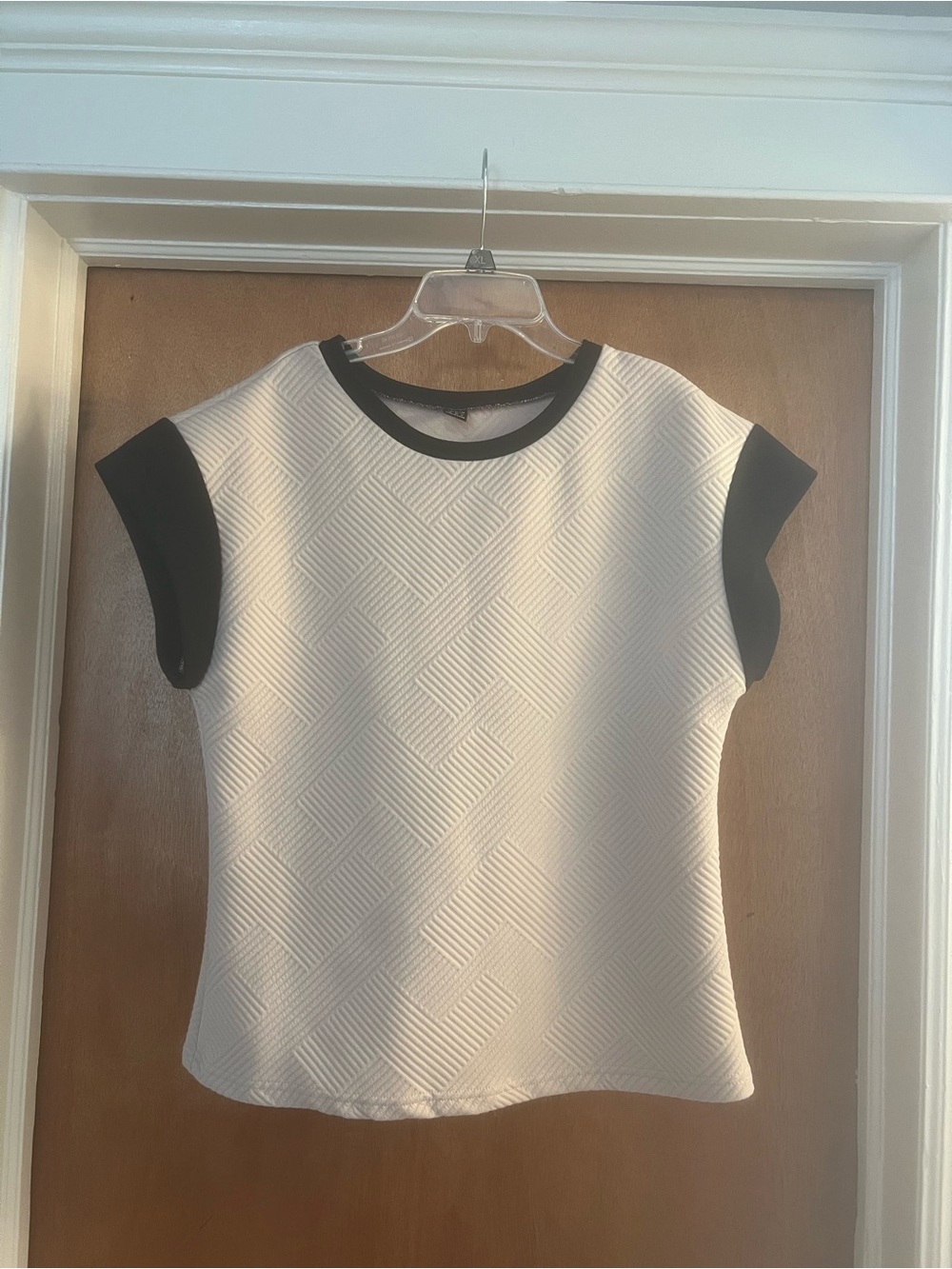 SHEIN Women’s Cream Cap Sleeve Textured Top with Black Trim